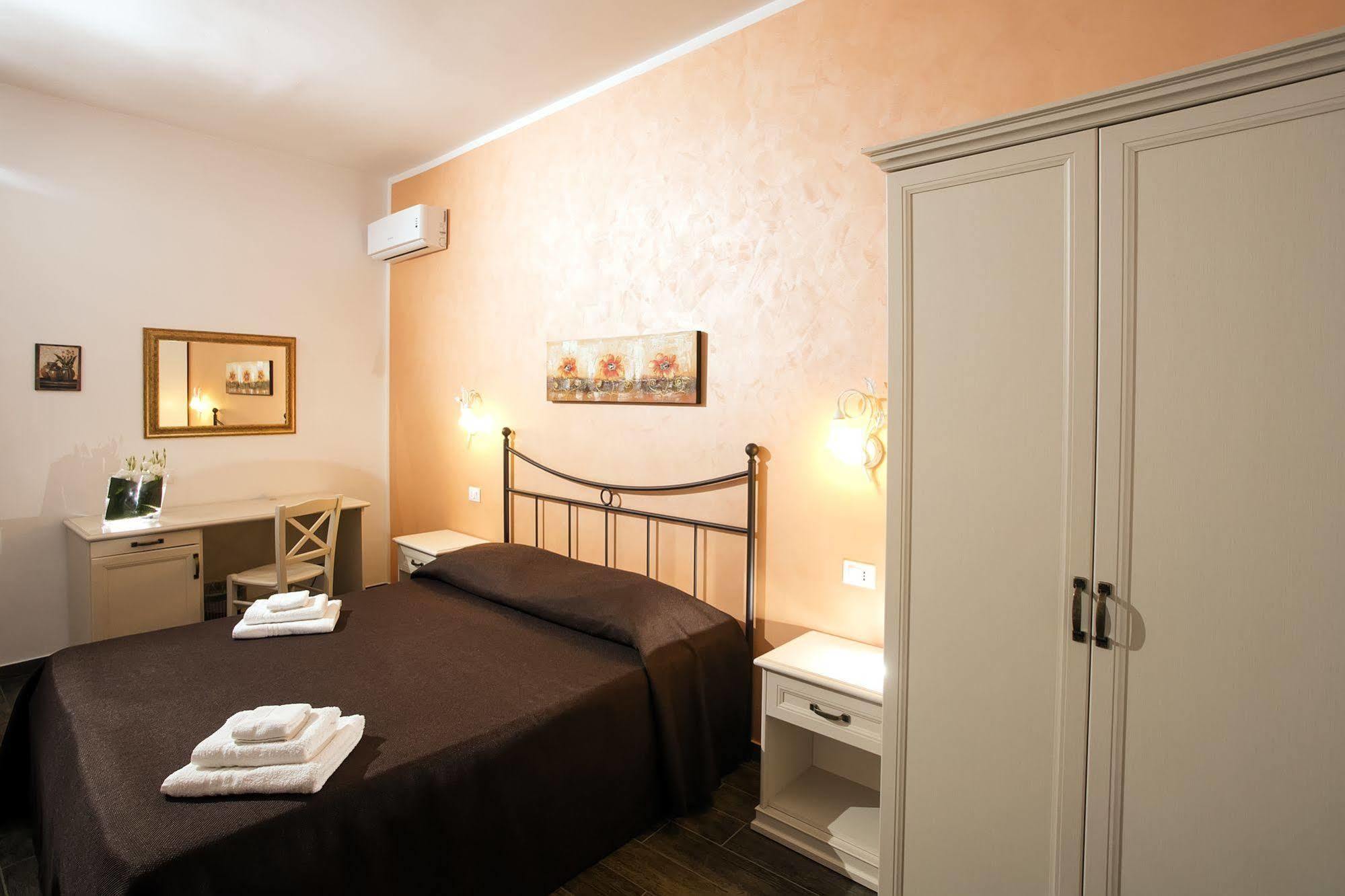 Triskell Camere & Relax Castelluzzo Exterior photo
